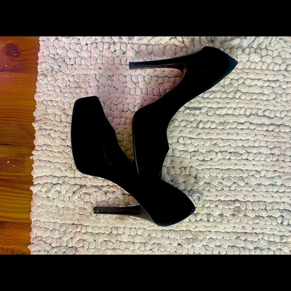 Jessica Simpson sued pumps simple classic used , good condition size 9 (39)